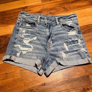 American Eagle Women's Mom shorts High Waist Stretch Distressed jean short 8